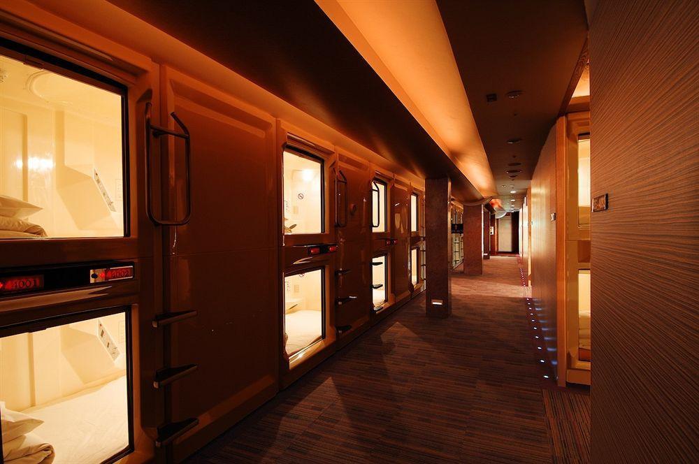 Capsule Inn Ōsaka Exterior foto