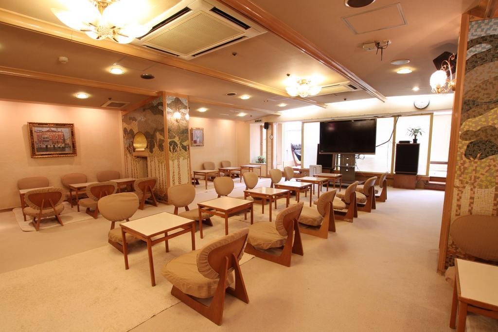 Capsule Inn Ōsaka Exterior foto