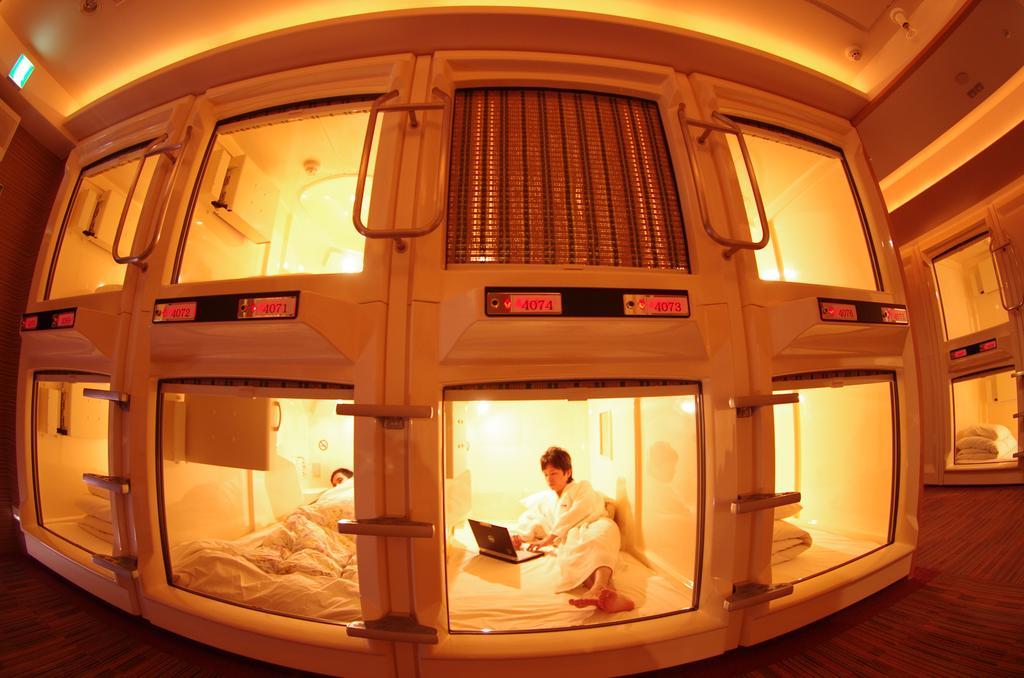Capsule Inn Ōsaka Exterior foto
