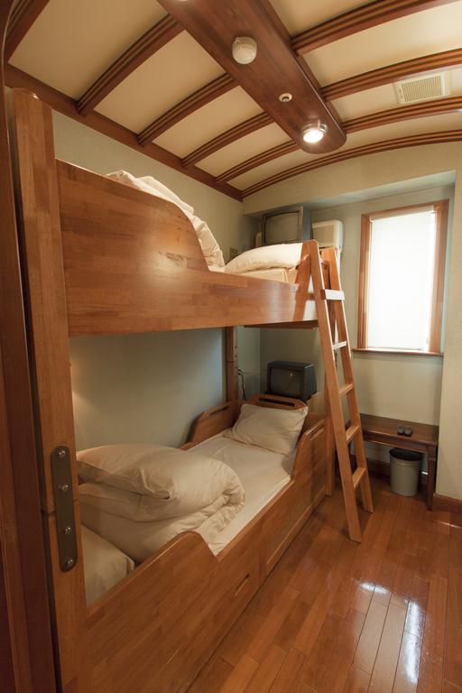 Capsule Inn Ōsaka Exterior foto